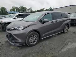 TOYOTA SIENNA