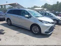 TOYOTA SIENNA
