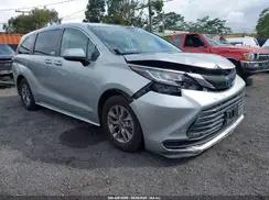 TOYOTA SIENNA