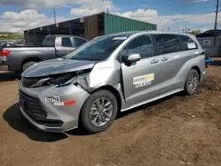 TOYOTA SIENNA