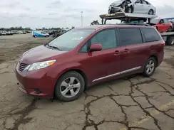 TOYOTA SIENNA