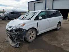 TOYOTA SIENNA