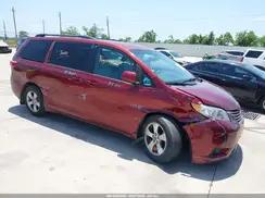 TOYOTA SIENNA
