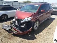 TOYOTA SIENNA