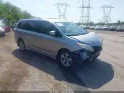 TOYOTA SIENNA