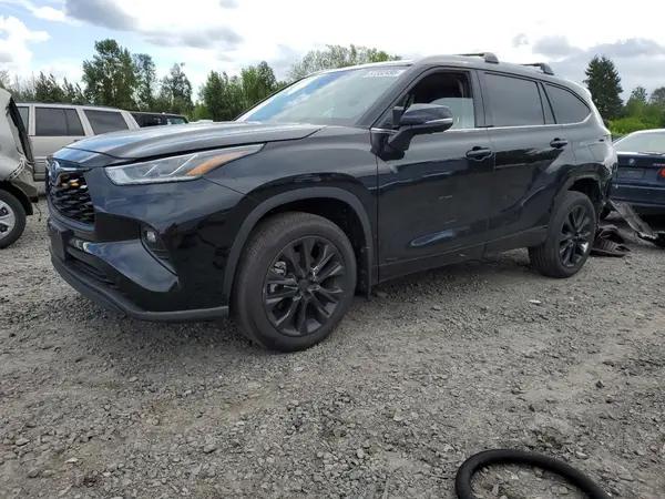 TOYOTA HIGHLANDER