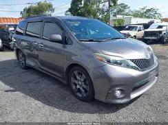 TOYOTA SIENNA