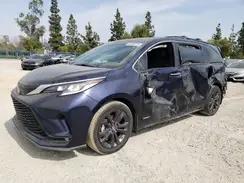 TOYOTA SIENNA