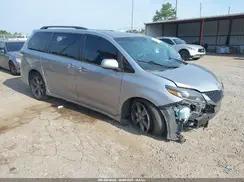 TOYOTA SIENNA