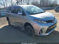 TOYOTA SIENNA