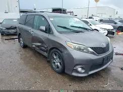 TOYOTA SIENNA