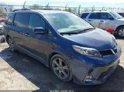 TOYOTA SIENNA