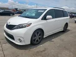 TOYOTA SIENNA