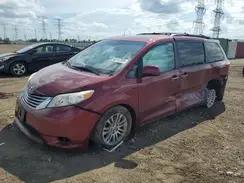 TOYOTA SIENNA