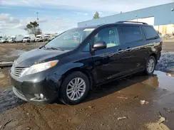 TOYOTA SIENNA