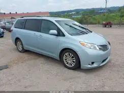 TOYOTA SIENNA