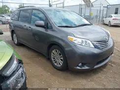 TOYOTA SIENNA
