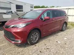 TOYOTA SIENNA