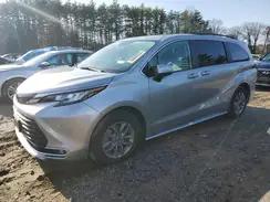 TOYOTA SIENNA