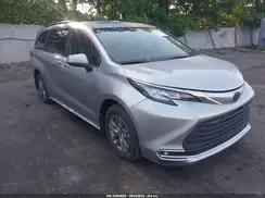 TOYOTA SIENNA