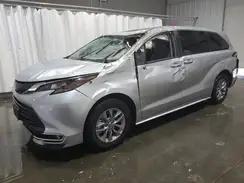 TOYOTA SIENNA