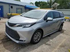 TOYOTA SIENNA