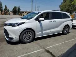 TOYOTA SIENNA
