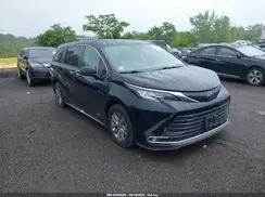 TOYOTA SIENNA