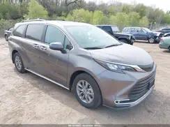 TOYOTA SIENNA