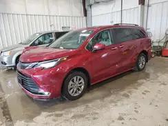 TOYOTA SIENNA