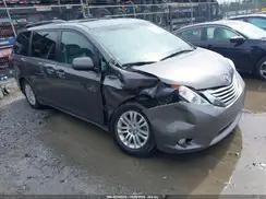 TOYOTA SIENNA