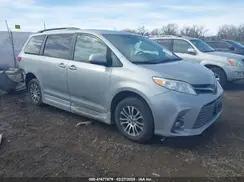 TOYOTA SIENNA