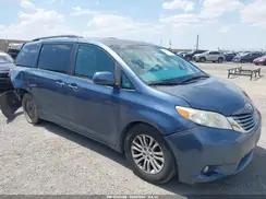TOYOTA SIENNA