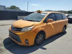 TOYOTA SIENNA