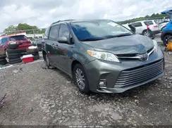 TOYOTA SIENNA