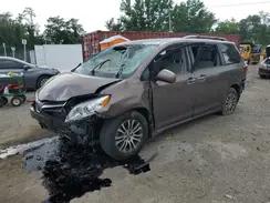 TOYOTA SIENNA