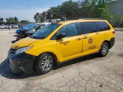 TOYOTA SIENNA