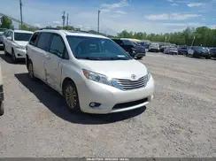 TOYOTA SIENNA