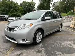 TOYOTA SIENNA