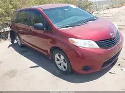 TOYOTA SIENNA