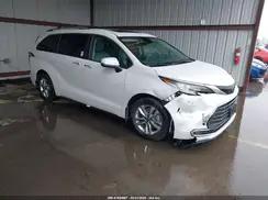 TOYOTA SIENNA