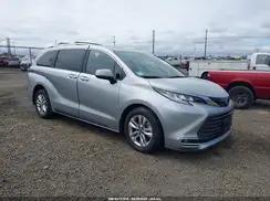 TOYOTA SIENNA