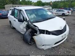 TOYOTA SIENNA
