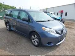 TOYOTA SIENNA