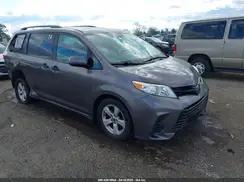 TOYOTA SIENNA