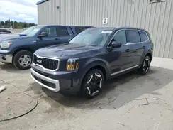 KIA TELLURIDE