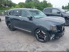 KIA TELLURIDE