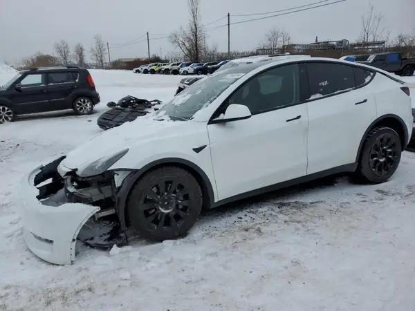 TESLA MODEL Y