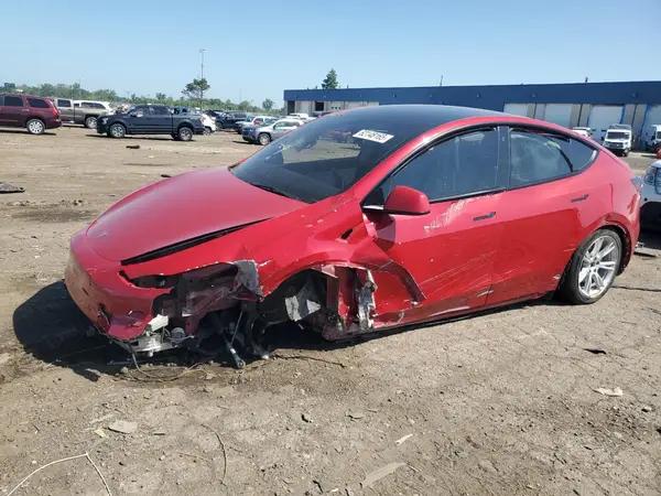TESLA MODEL Y