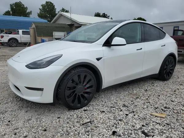 TESLA MODEL Y